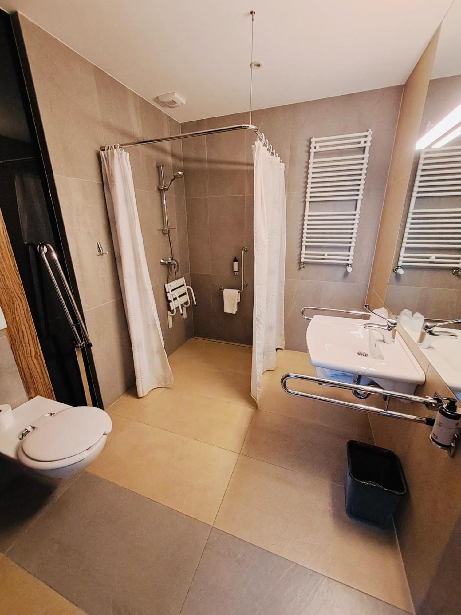 Hotel Piano Lublin Eksteriør bilde