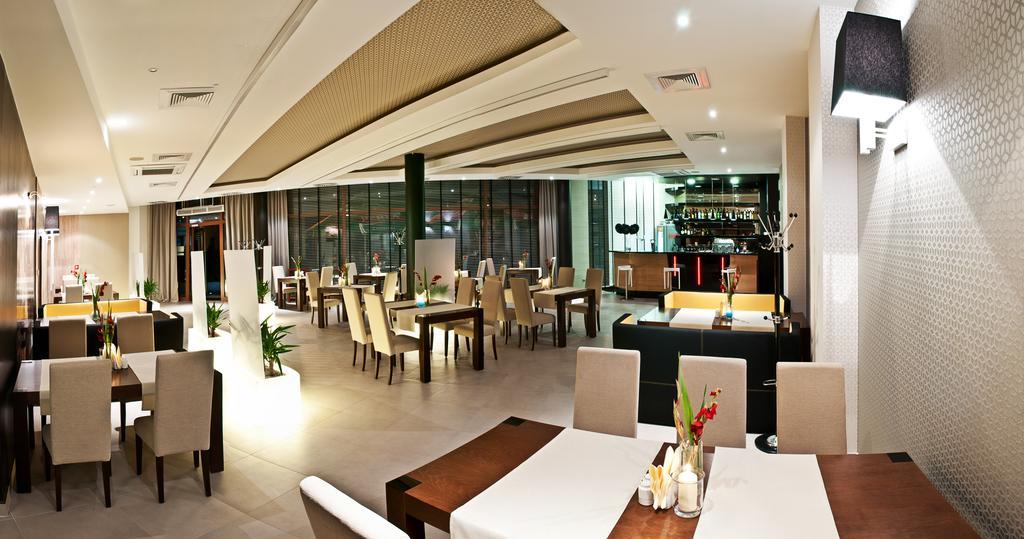 Hotel Piano Lublin Eksteriør bilde
