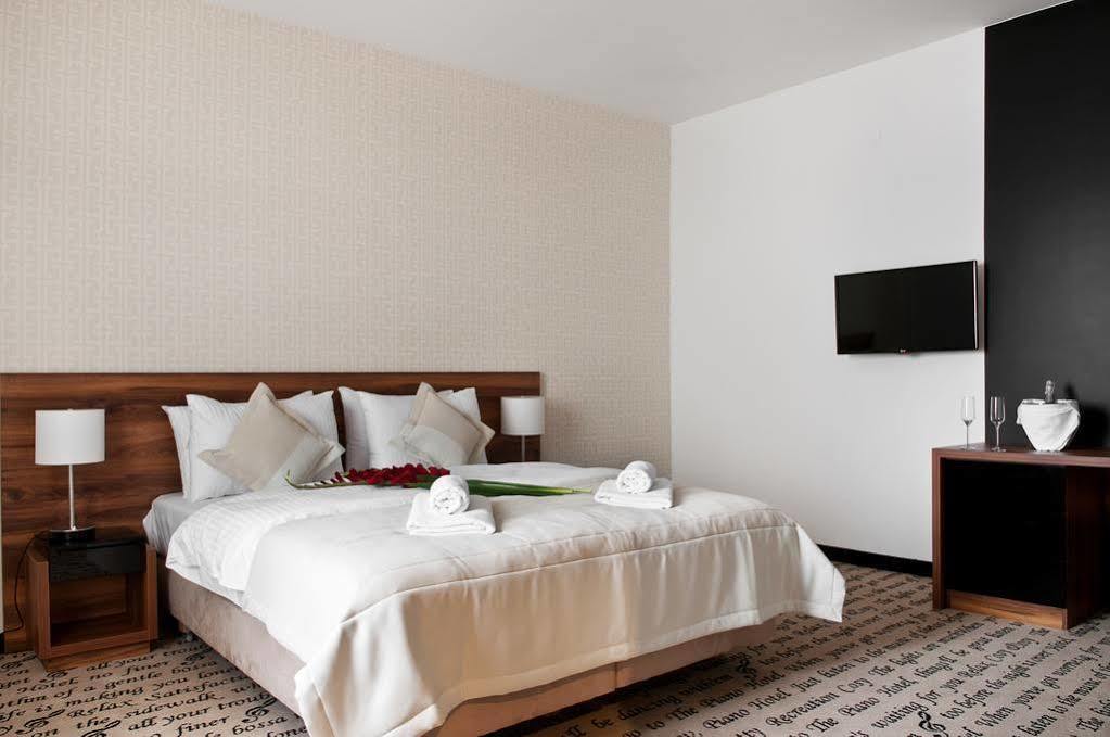Hotel Piano Lublin Eksteriør bilde